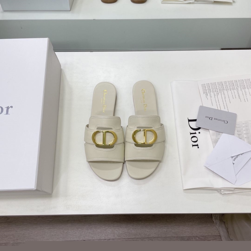 ch**an D*or slippers